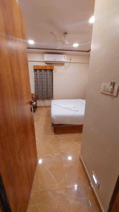 Hotel Rigga Kokilaben Dhirubhai Ambani Hospital 3*